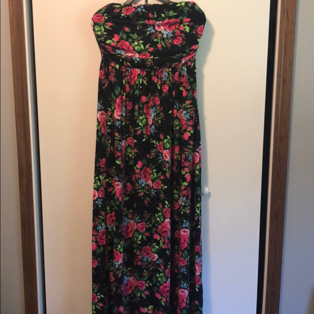 Strapless maxi dress